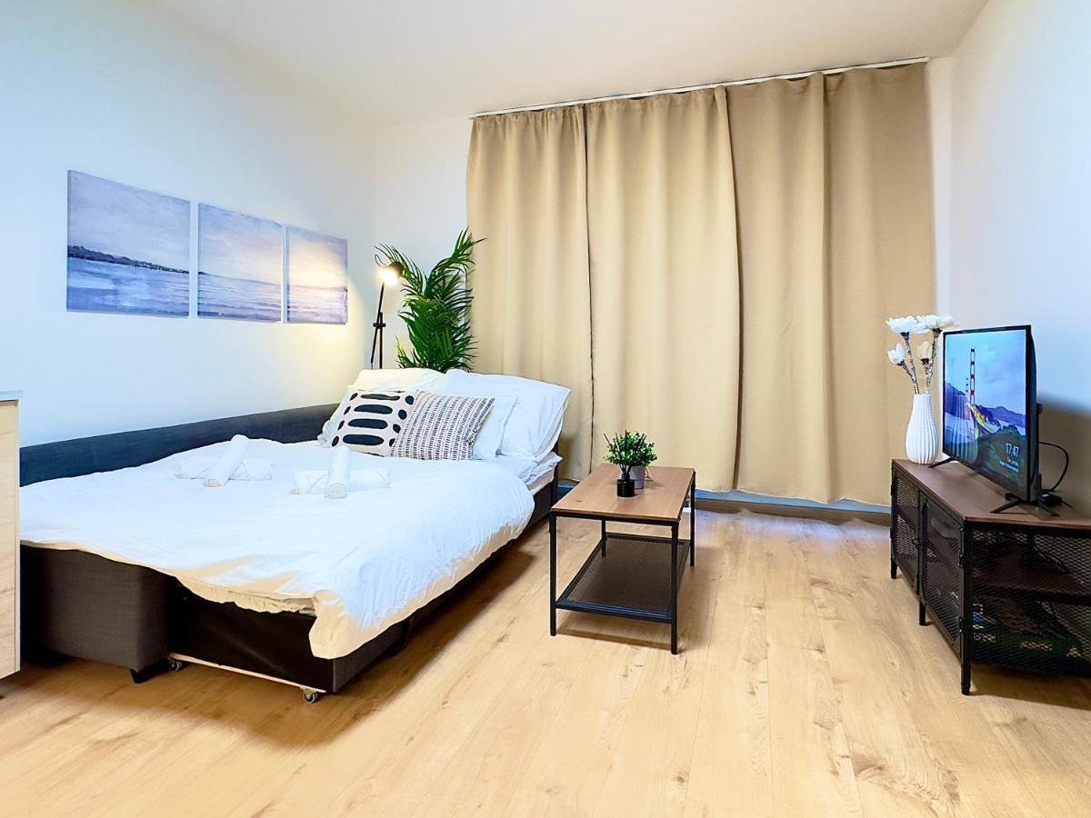 Yarn - Brand New - Free Parking - Balcony With City View - Central Shopping Mall Братислава Экстерьер фото