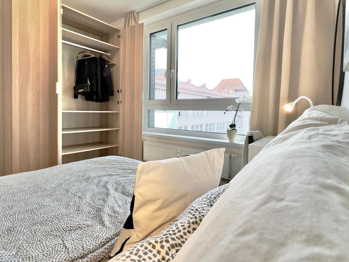 Yarn - Brand New - Free Parking - Balcony With City View - Central Shopping Mall Братислава Экстерьер фото